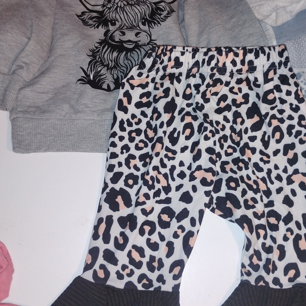 Gray and White Kids Matching Set with Animal Print